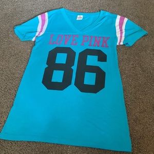 Victoria’s Secret Pink v neck, t shirt size Large